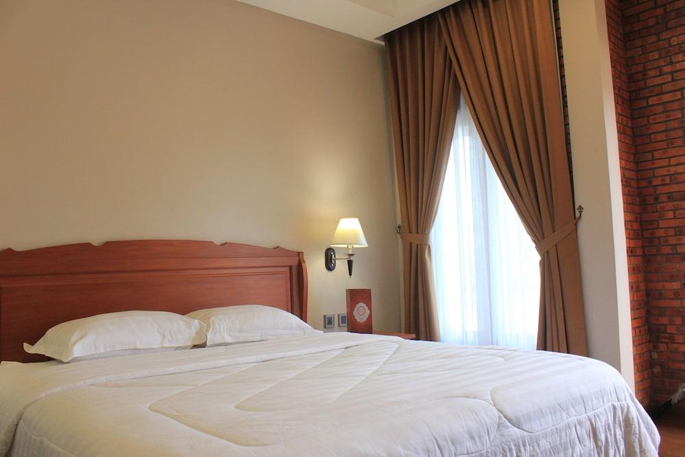 Thong'S Inn Hotel Kualanamu Medan Buitenkant foto