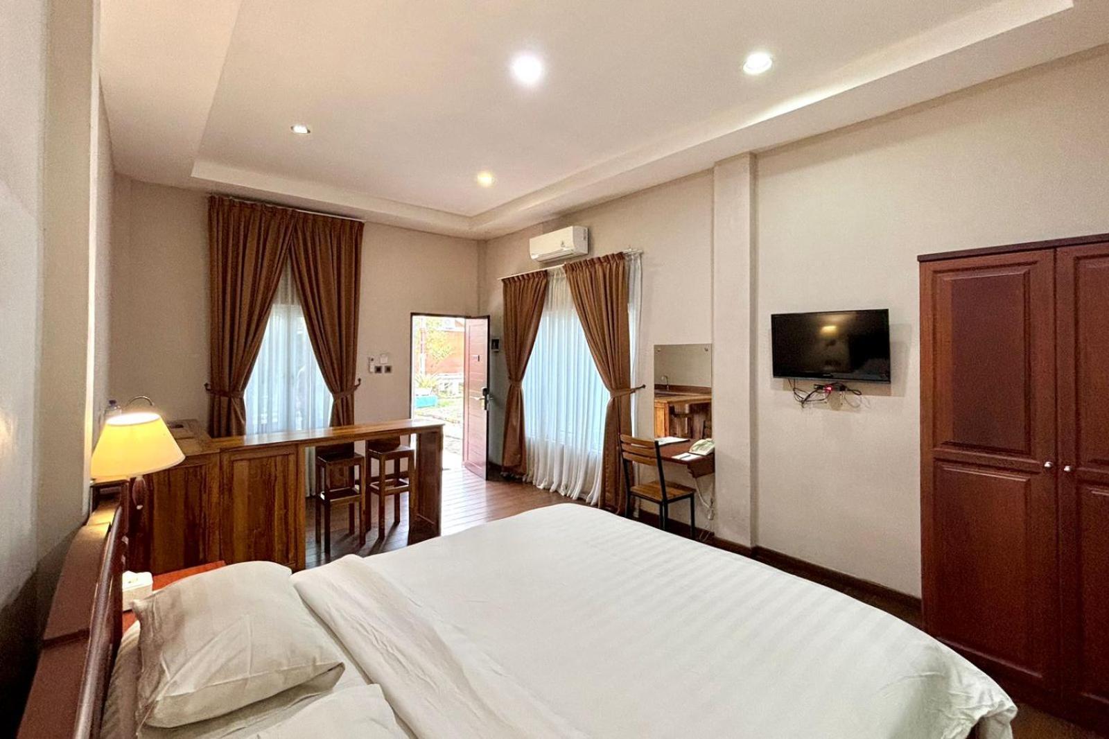 Thong'S Inn Hotel Kualanamu Medan Buitenkant foto