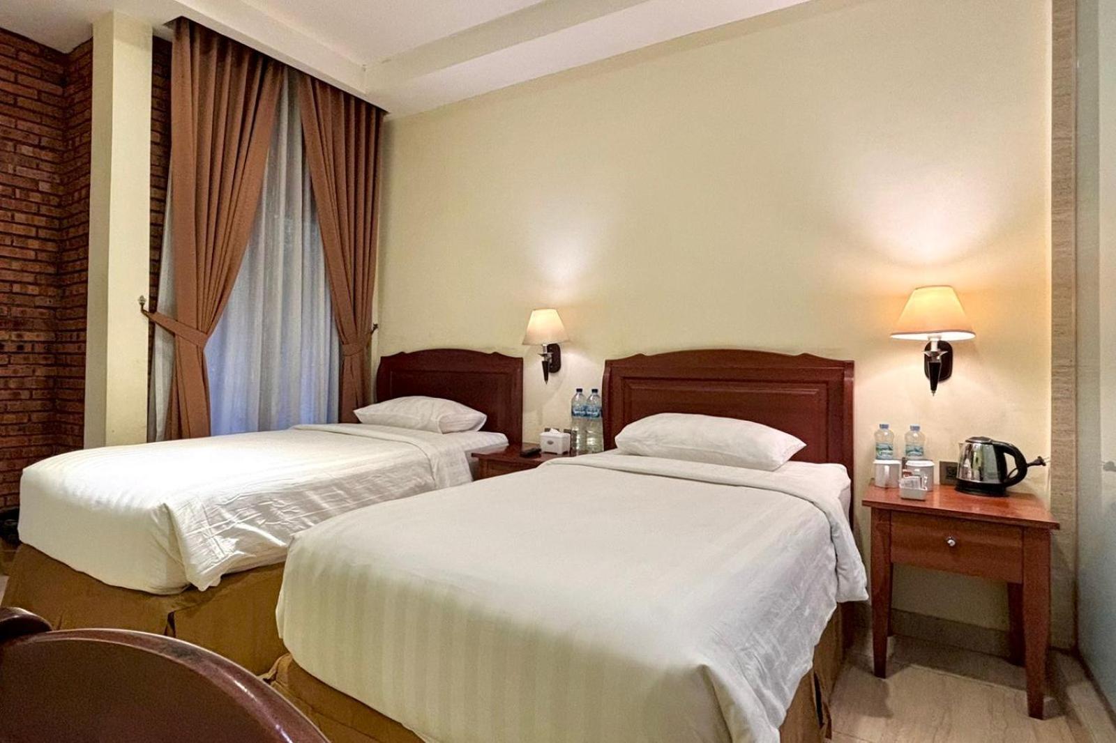 Thong'S Inn Hotel Kualanamu Medan Buitenkant foto